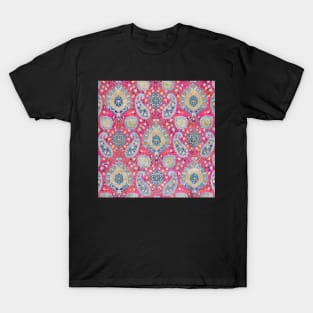 Boho Chic Glam Paisley Fuchsia / Gold T-Shirt